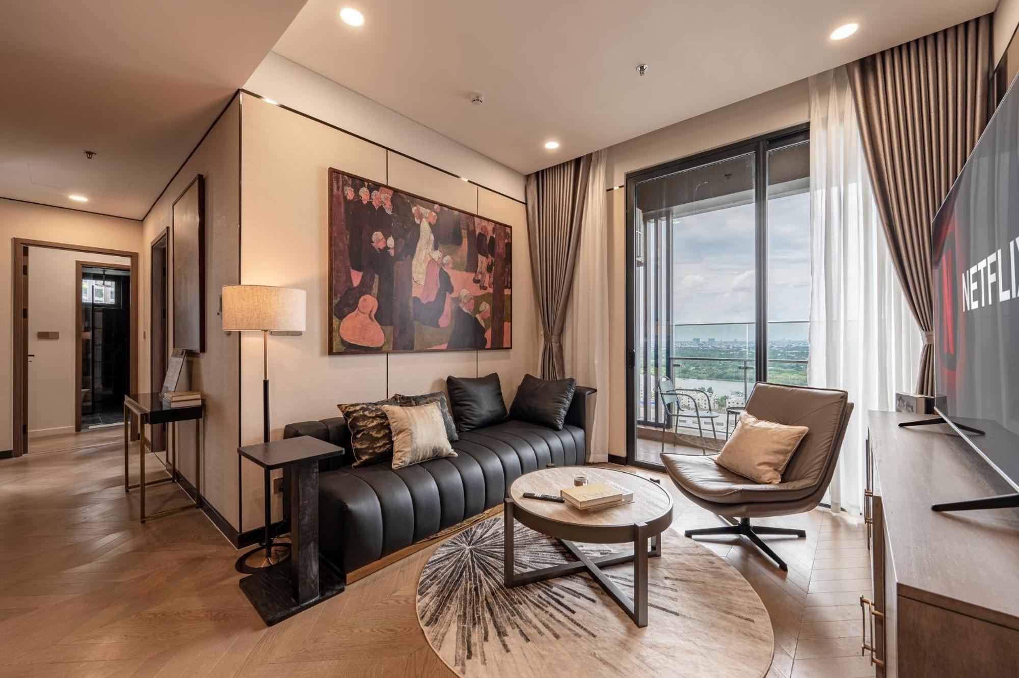 Lumiere Riverside - Raymond Holm - Luxurious 5-Star Apartment Хошимин Экстерьер фото